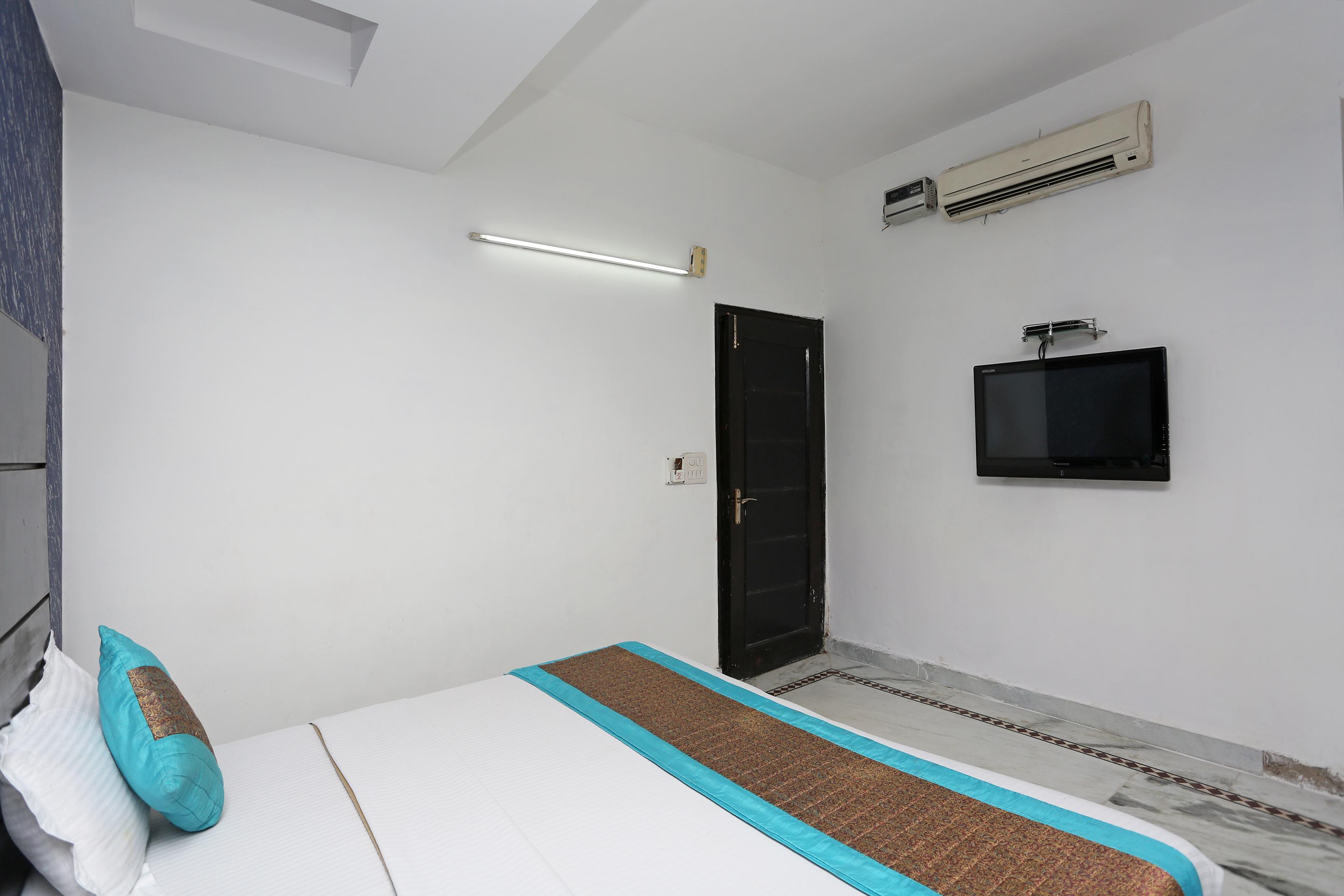 Oyo 337 Hotel Anand Delhi  Exteriör bild